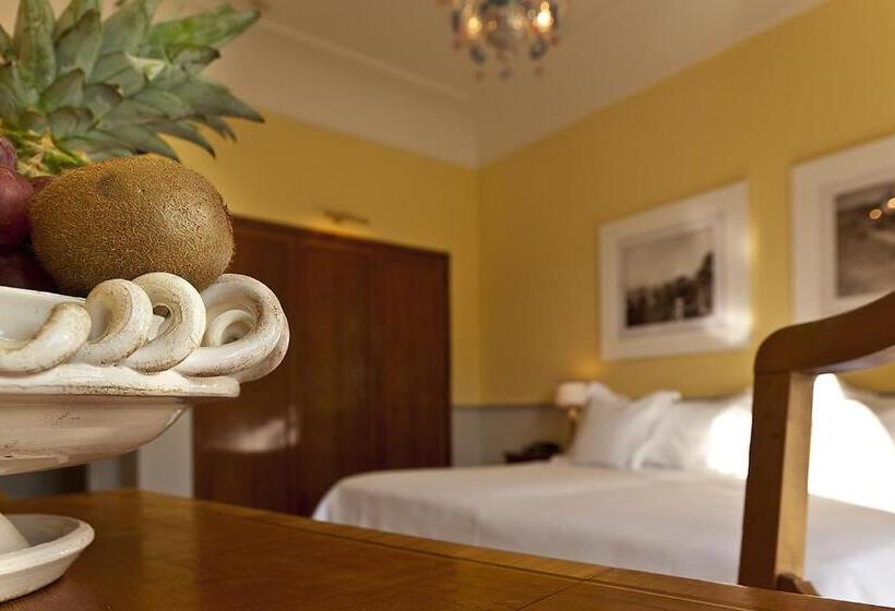 Номер Superior Вид на Сад, Regina Isabella Resort Spa Restaurant