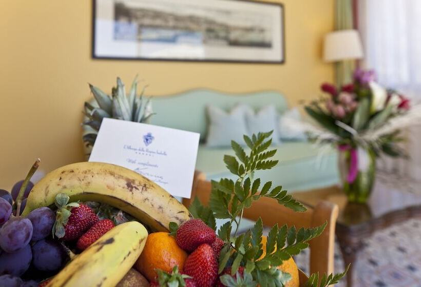جناح جونيور مطلّ علي البحر, Regina Isabella Resort Spa Restaurant
