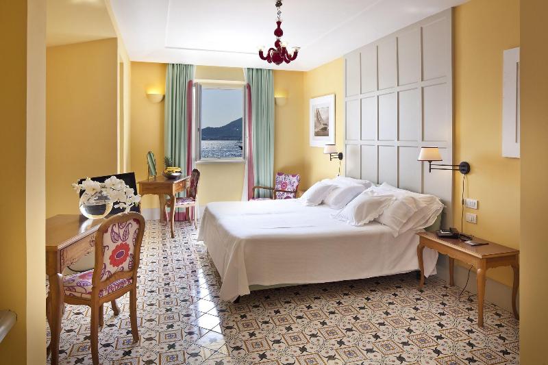 جناح جونيور, Regina Isabella Resort Spa Restaurant