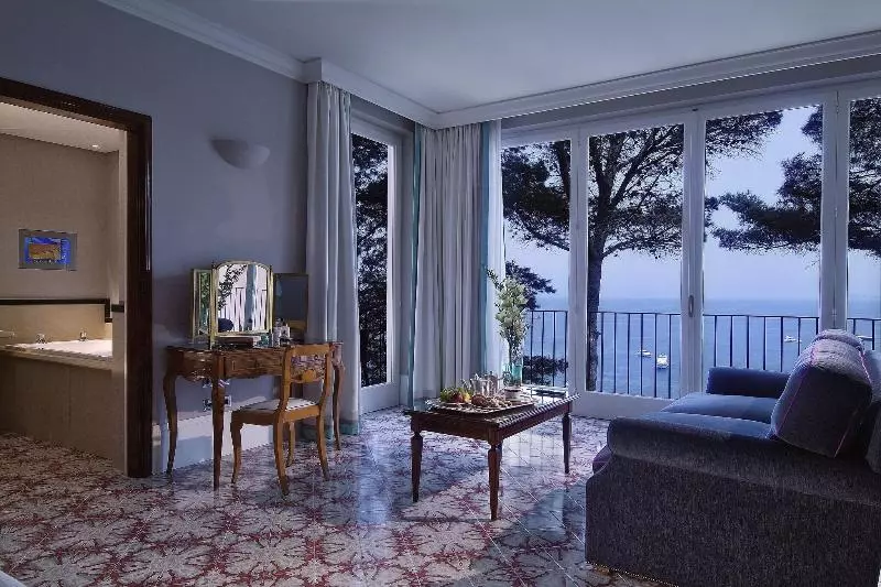 オーシャンビューデラックスルームバルコニー付き, Regina Isabella Resort Spa Restaurant