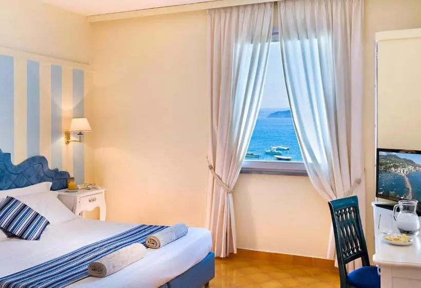 اتاق استاندارد با چشم‌انداز دریا, Mare Blu Terme