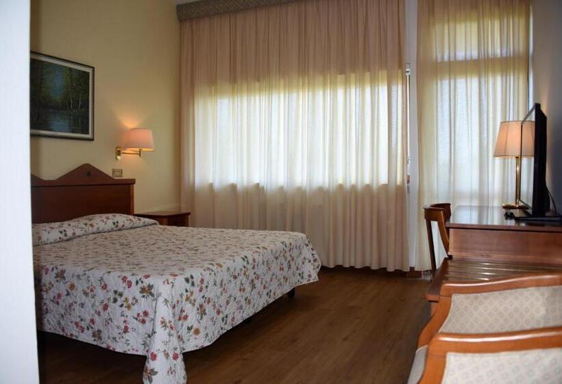 스탠다드 발코니 룸, Michelangelo