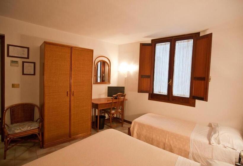 标准单人间, Moderno