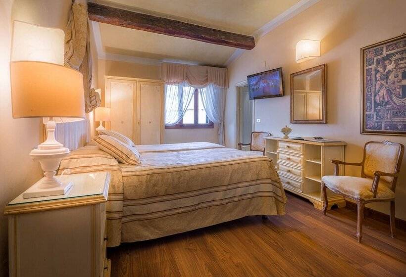 اتاق استاندارد سه نفره, Palazzo Dal Borgo