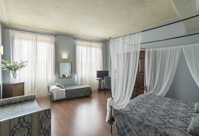 اتاق استاندارد چهار تخته, Palazzo Dal Borgo