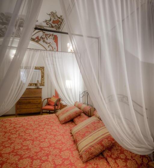 اتاق استاندارد سه نفره, Palazzo Dal Borgo