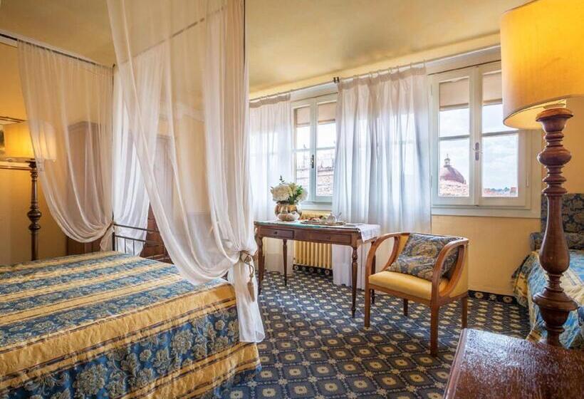 اتاق استاندارد سه نفره, Palazzo Dal Borgo