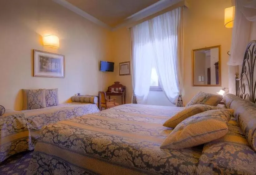 اتاق استاندارد سه نفره, Palazzo Dal Borgo