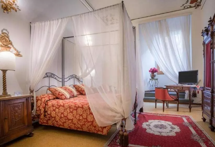 اتاق استاندارد چهار تخته, Palazzo Dal Borgo