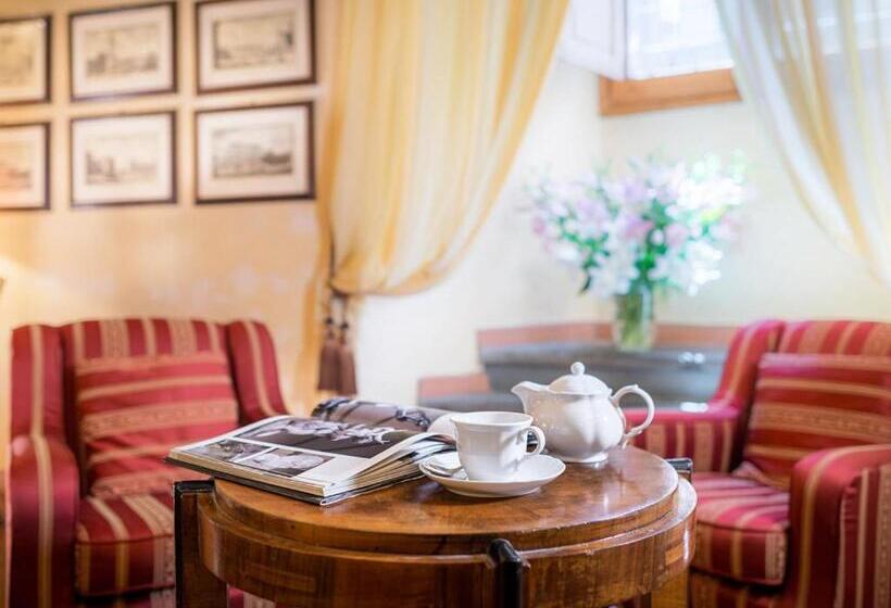 اتاق استاندارد چهار تخته, Palazzo Dal Borgo