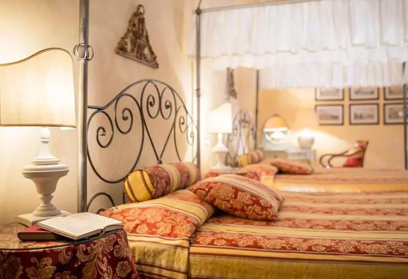 اتاق استاندارد چهار تخته, Palazzo Dal Borgo
