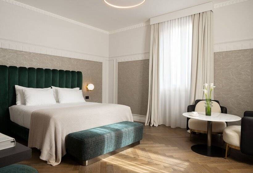 سوییت جونیور, Patria Palace Lecce
