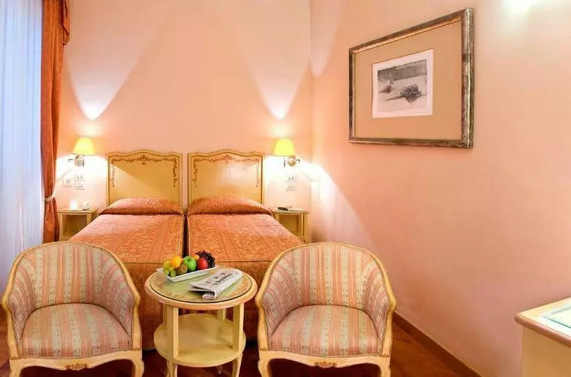 Quarto Familiar, Pierre