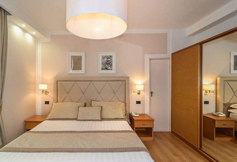 스탠다드 룸, Raffaelli Park