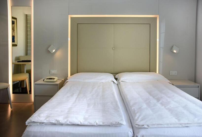 带观景的标准间, Vega