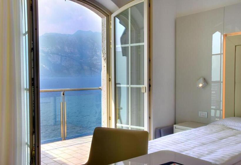 标准间带湖景, Vega