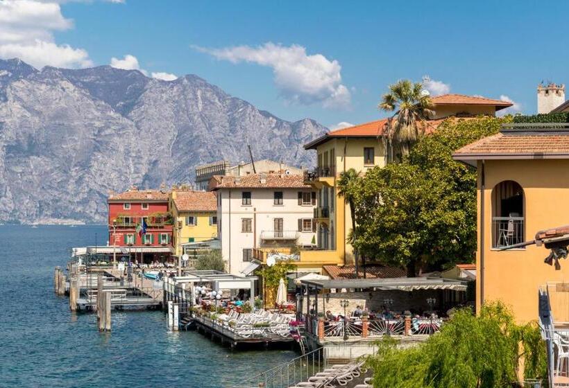 标准间带湖景, Vega