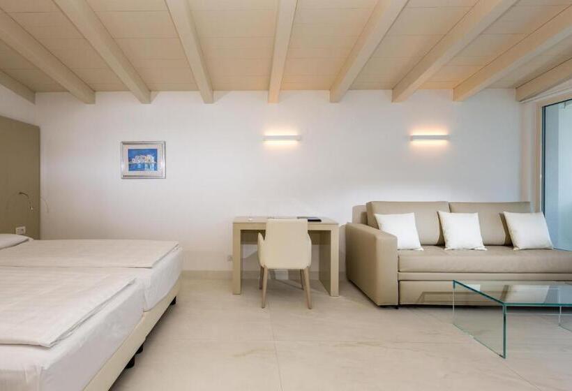 可观山景的小型套房, Vega