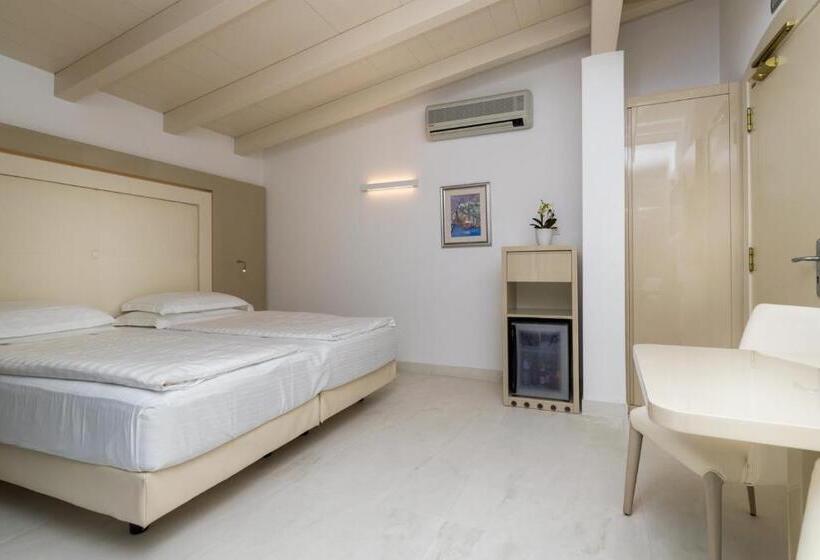 סוויטת ג'וניור נוף הרים, Vega