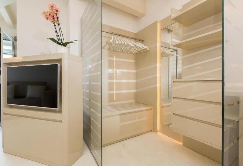 带河湖景观的轻年套房, Vega