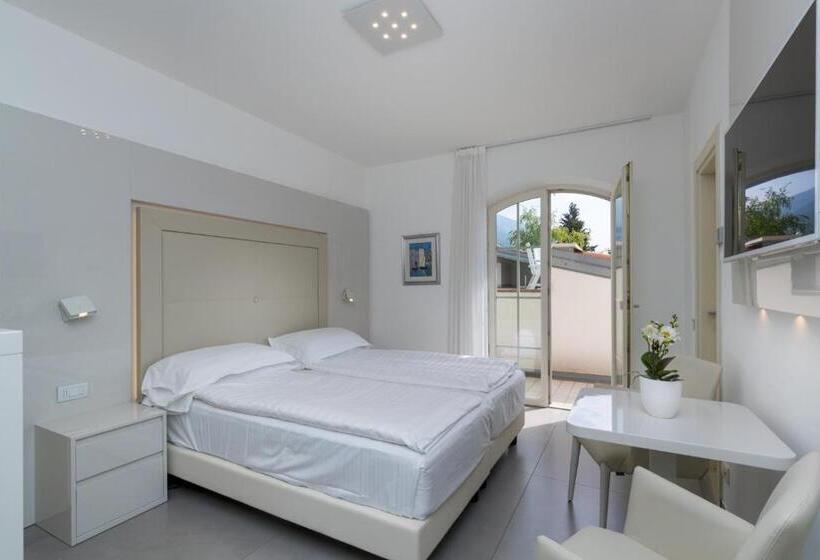 标准间带露台, Vega