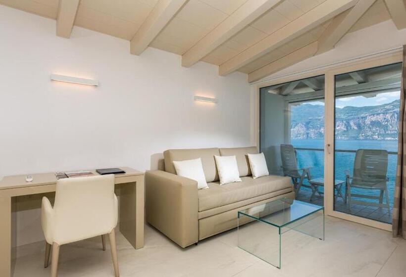 סוויטת ג'וניור נוף לאגם, Vega