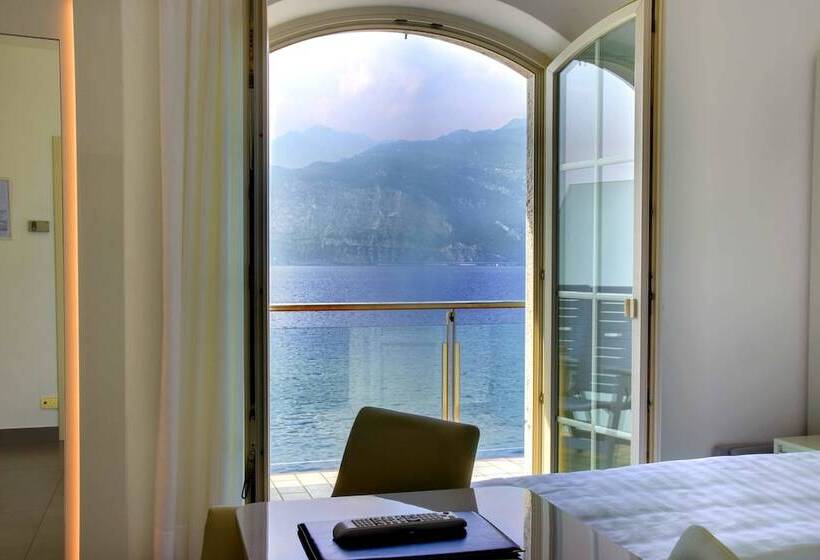 标准间带湖景, Vega