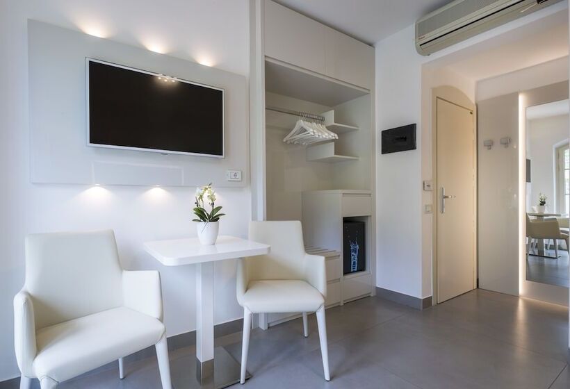 标准间带山景, Vega