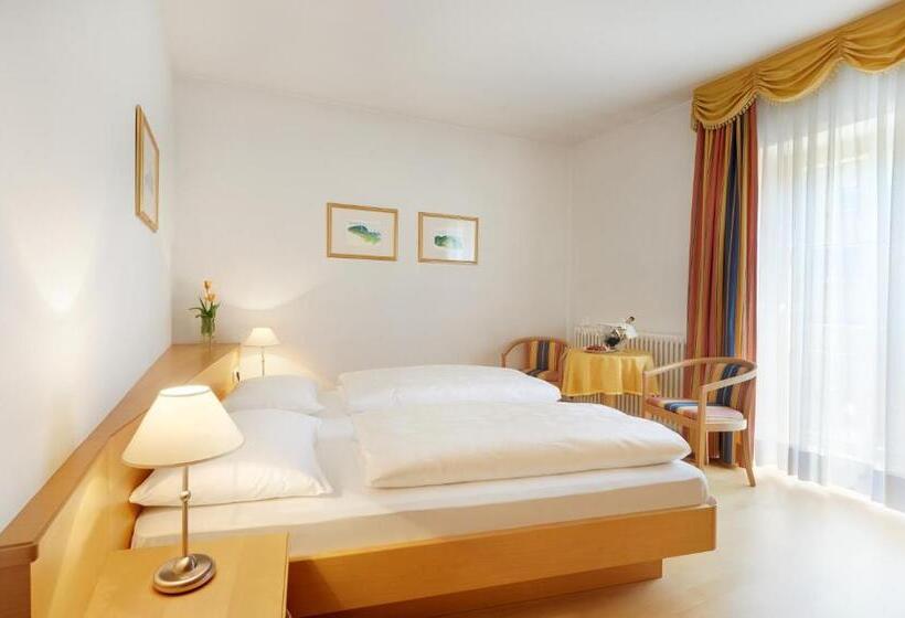 סוויטה קלאסית, Parkhotel Post