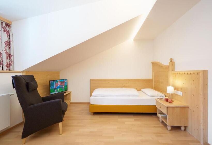 סוויטה קלאסית, Parkhotel Post