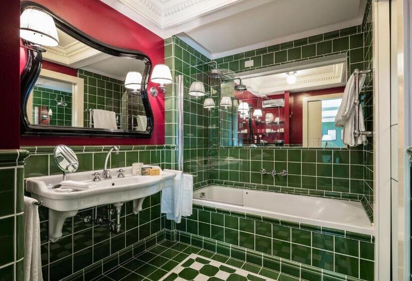 سوییت جونیور, Regency   Small Luxury Hotels Of The World