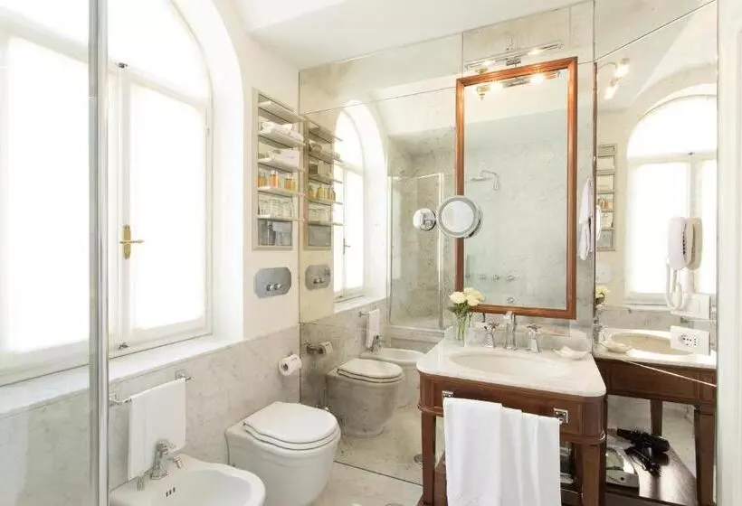 ファミリールーム, Regency   Small Luxury Hotels Of The World