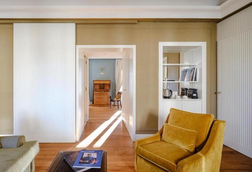 סוויטת פנטהאוז, Regency   Small Luxury Hotels Of The World