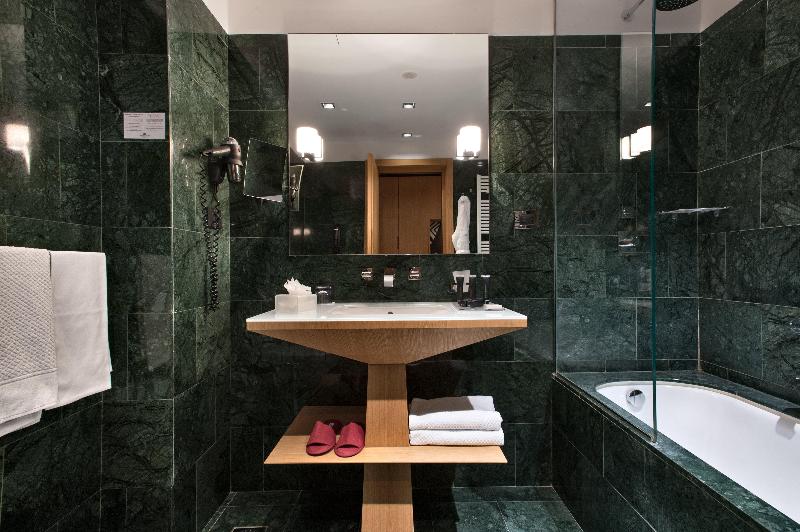 اتاق پرمیوم, Regency   Small Luxury Hotels Of The World