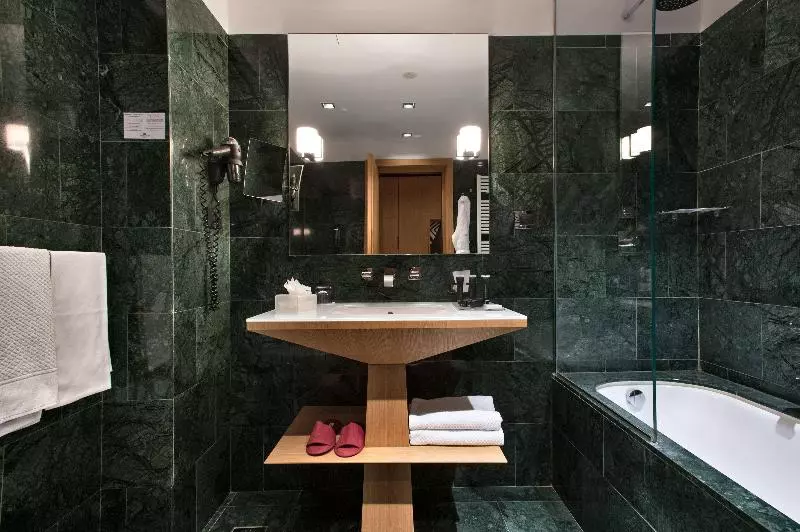 プレミアムルーム, Regency   Small Luxury Hotels Of The World