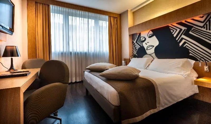 プレミアムルーム, Regency   Small Luxury Hotels Of The World