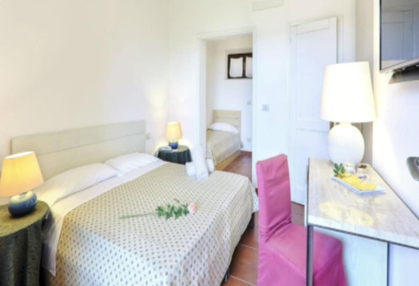 Quarto Triplo Estandar, Resort Le Picchiaie