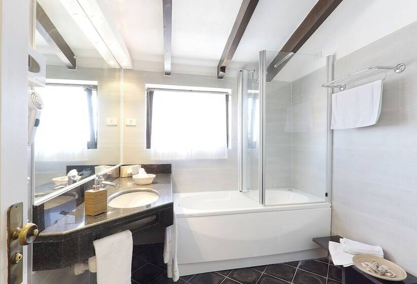 Люкс Вид на Море, Resort Le Picchiaie