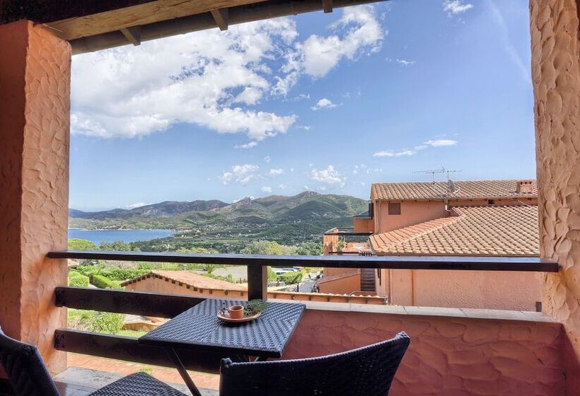 Triple Room Sea View, Resort Le Picchiaie