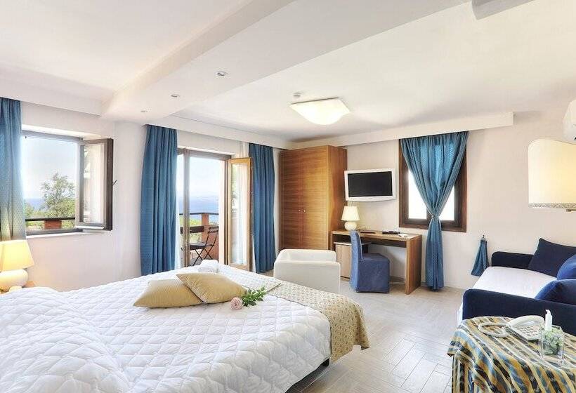 Quarto Superior Vista Mar, Resort Le Picchiaie