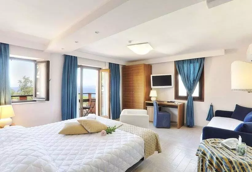 オーシャンビュースーペリアールーム, Resort Le Picchiaie