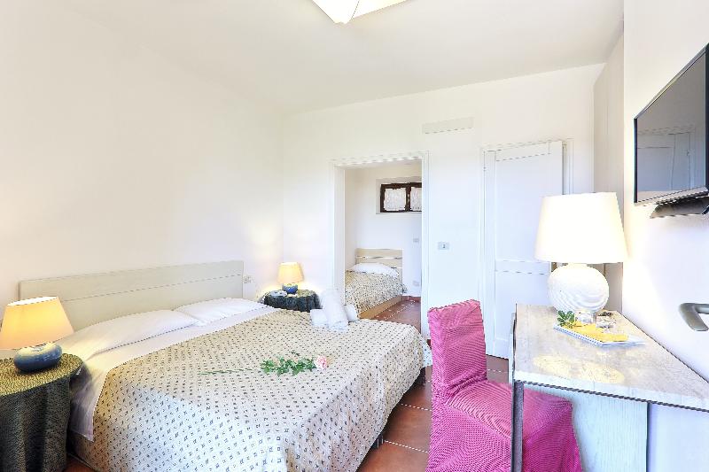 Quarto Triplo Estandar, Resort Le Picchiaie