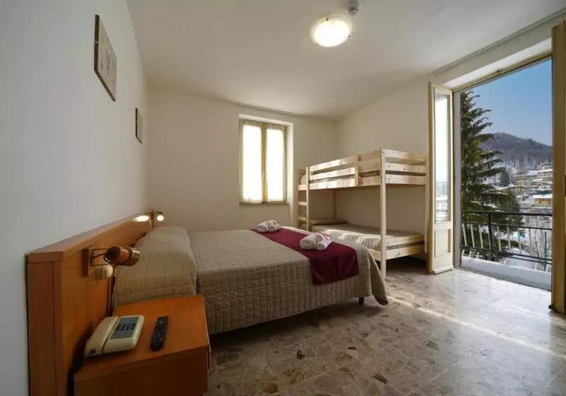 Standard Neljän Hengen Huone, Skilift