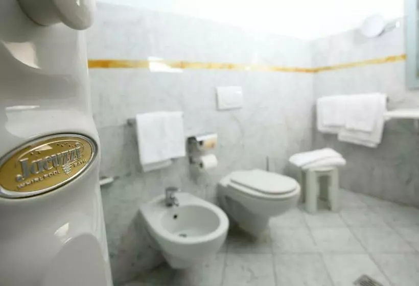 اتاق استاندارد سه نفره, Grand Hotel Duomo