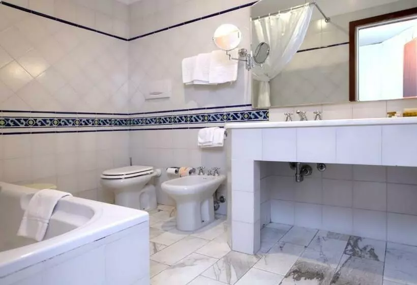 اتاق استاندارد سه نفره, Grand Hotel Duomo