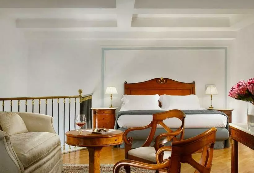 سوییت با چشم‌انداز دریا, Grand Hotel Parker's