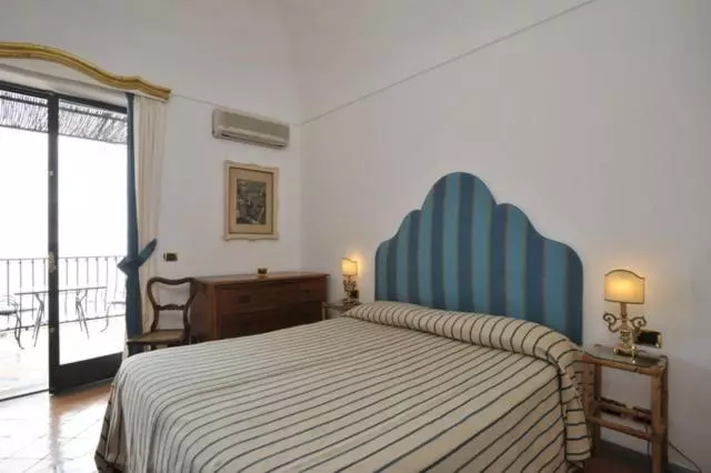 اتاق استاندارد با چشمانداز دریا, Albergo Miramare Positano
