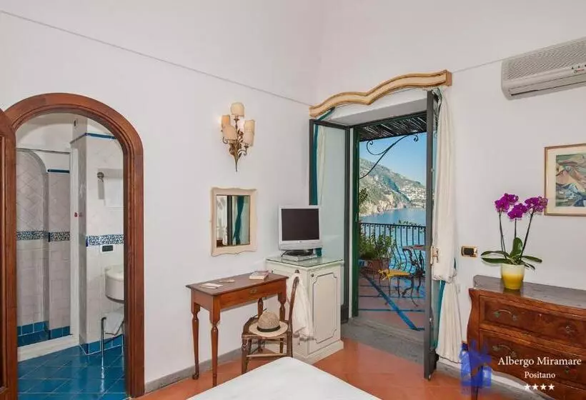 اتاق استاندارد با چشمانداز دریا, Albergo Miramare Positano