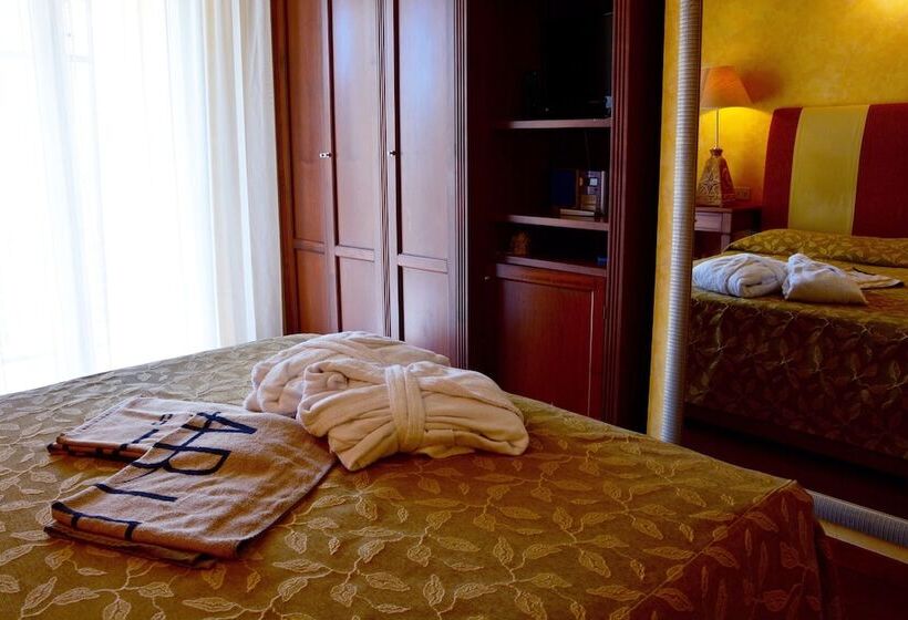 חדר סטנדרט לארבעה, Ambienthotels Panoramic