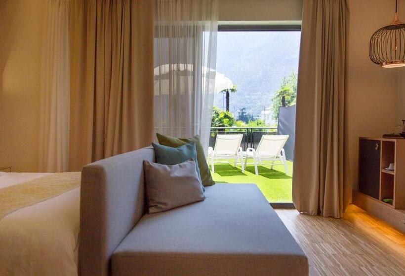 带公园景观的青年套间, Astoria Resort